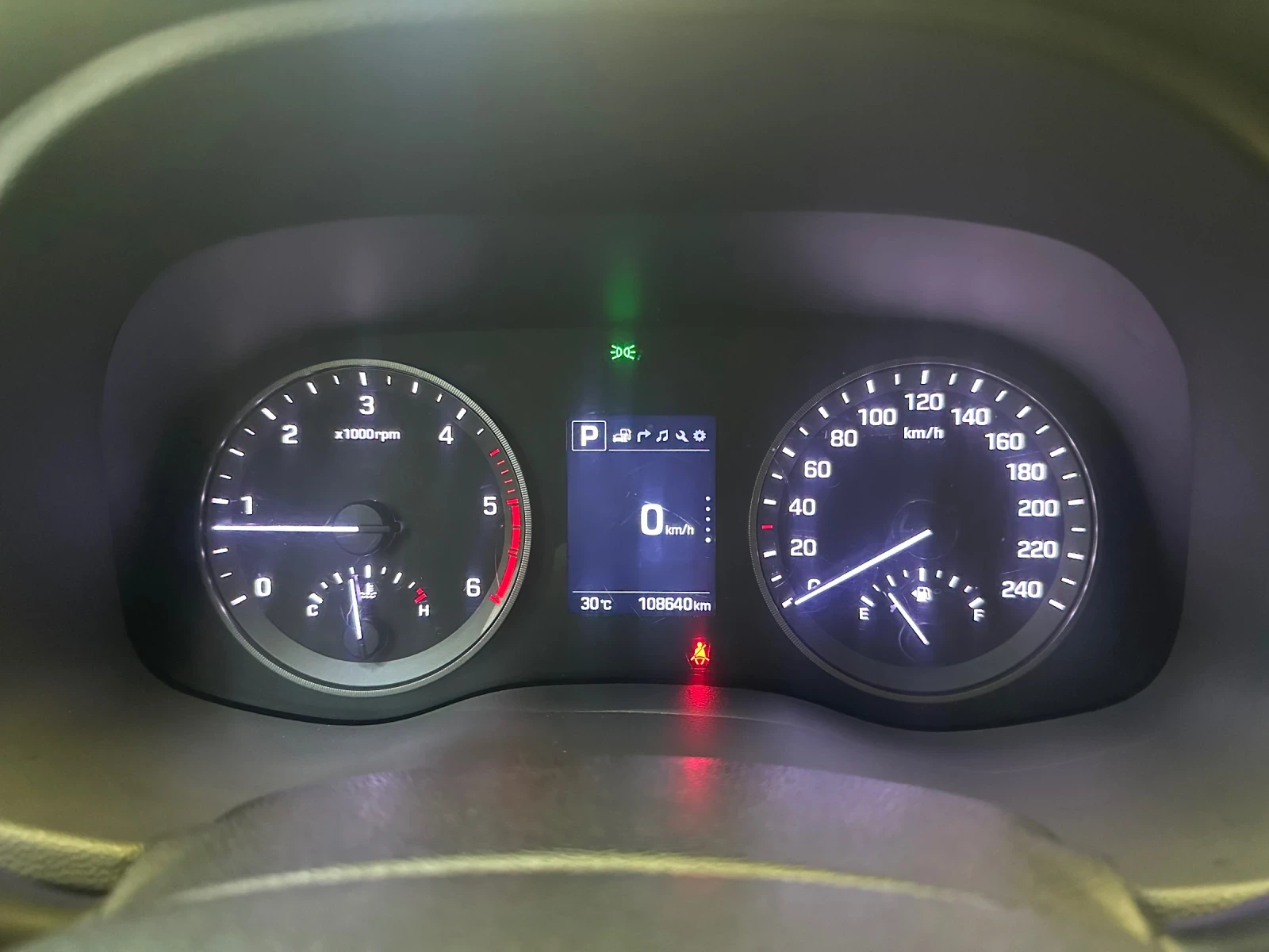 Hyundai Tucson Premium | 108000km | ВНОС ОТ ЮЖНА КОРЕА, снимка 9 - Автомобили и джипове - 56014945