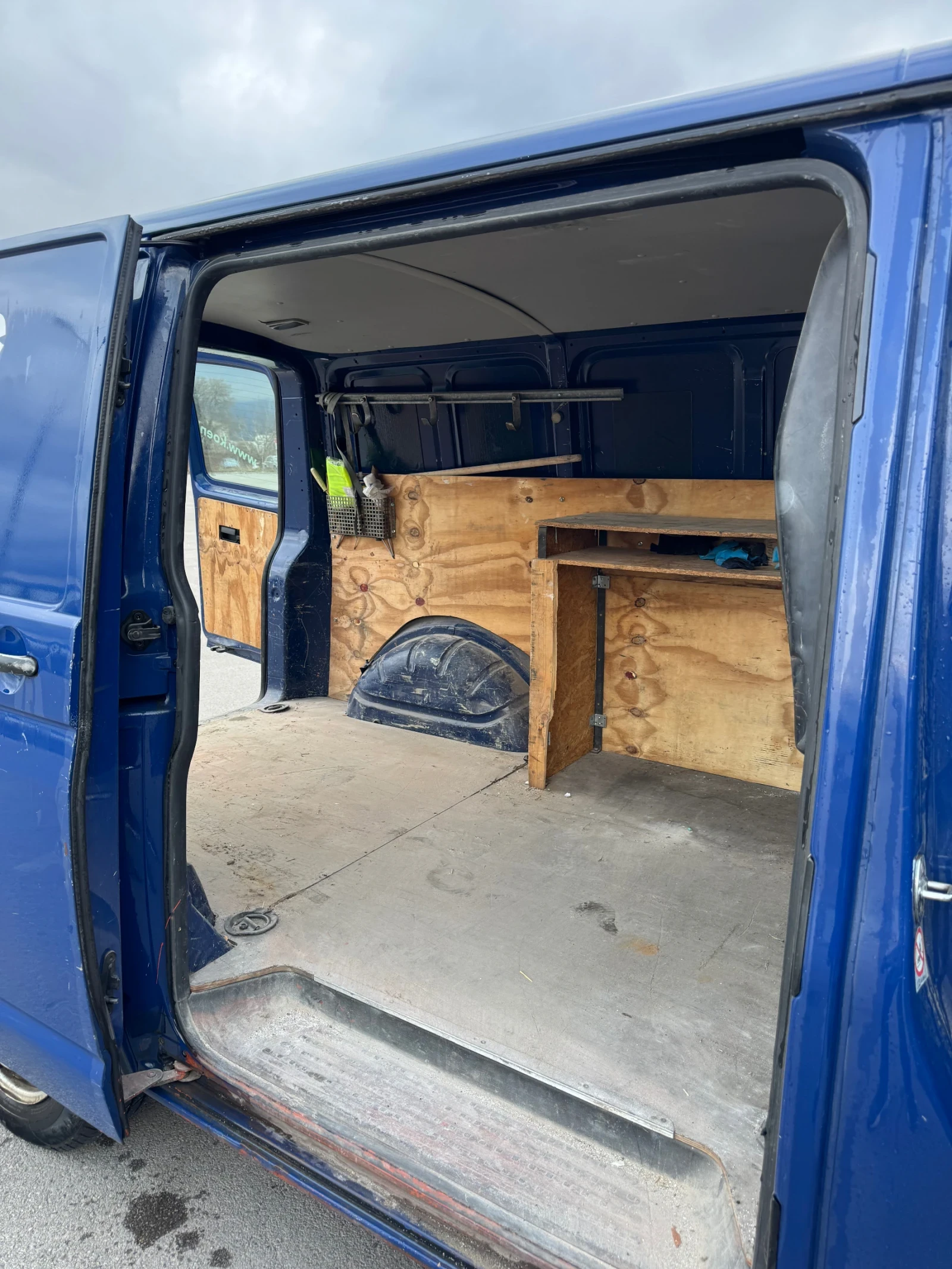 VW T5, снимка 11 - Бусове и автобуси - 53984339