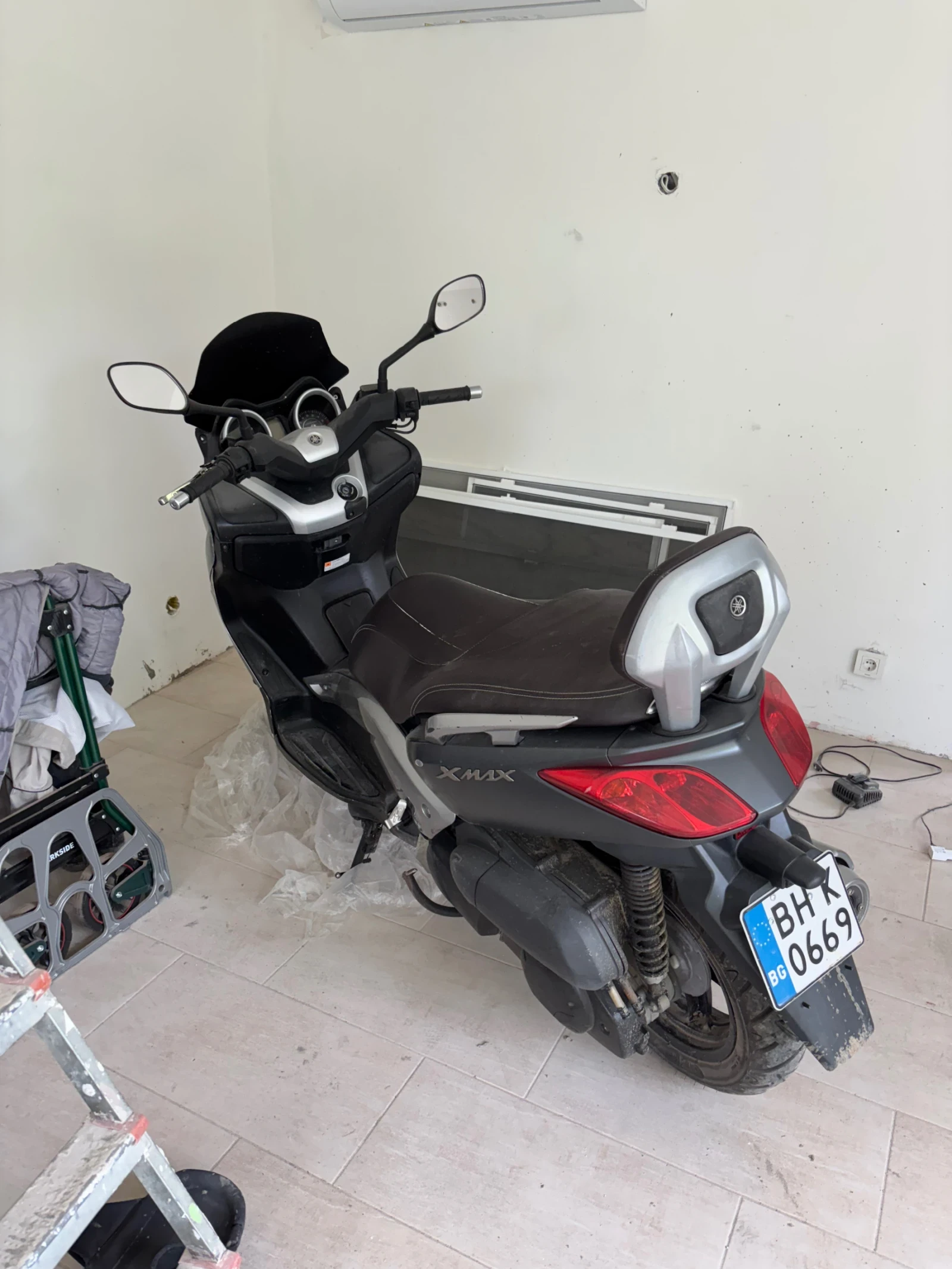 Yamaha X-max 250