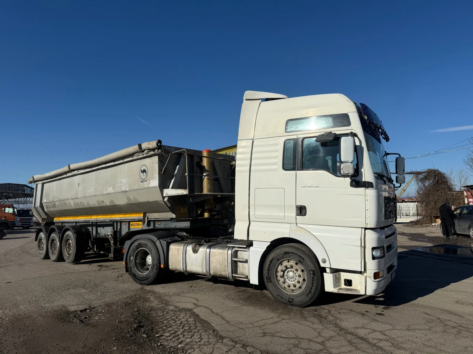 Полуремарке Wielton 30