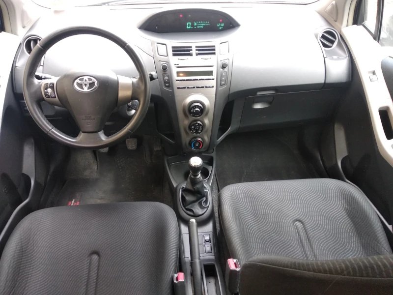 Toyota Yaris 1.33 6ск. Швейцария!, снимка 6 - Автомобили и джипове - 47649253