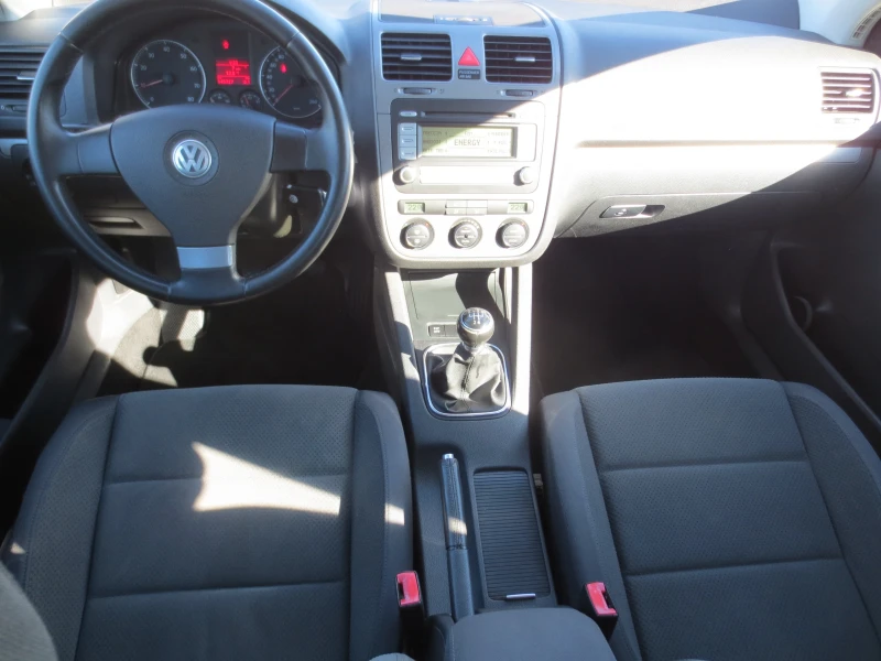 VW Golf 1.6 i , снимка 13 - Автомобили и джипове - 47890796