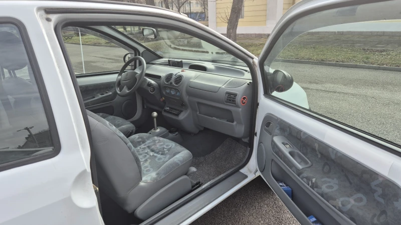 Renault Twingo, снимка 7 - Автомобили и джипове - 48834709