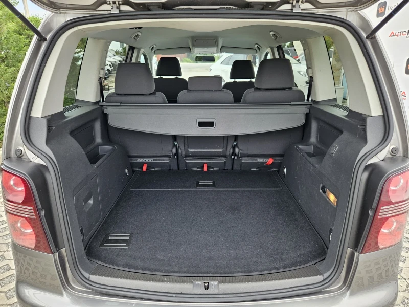 VW Touran 2.0i-109кс= ФАБРИЧЕН МЕТАН= FACELIFT= HIGHLINE , снимка 10 - Автомобили и джипове - 50392603