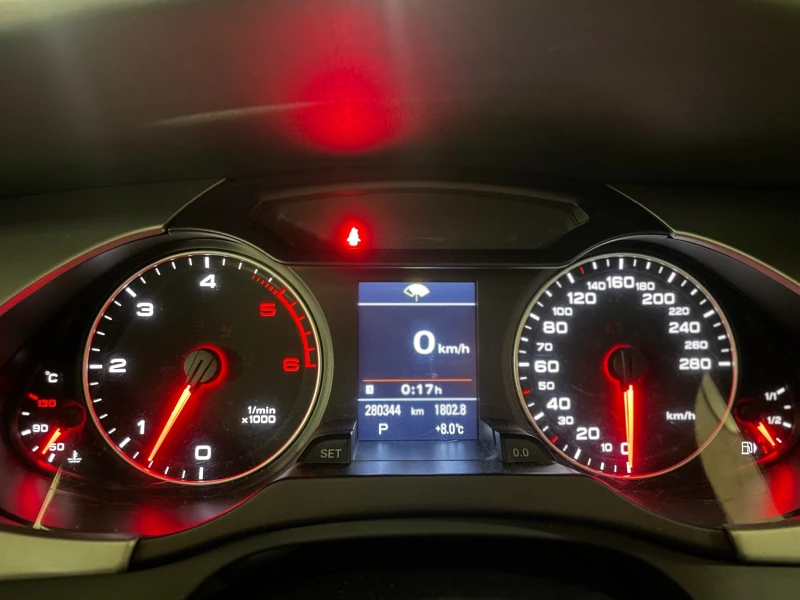 Audi A4 2.7TDI* AVTOMAT, снимка 8 - Автомобили и джипове - 52566841