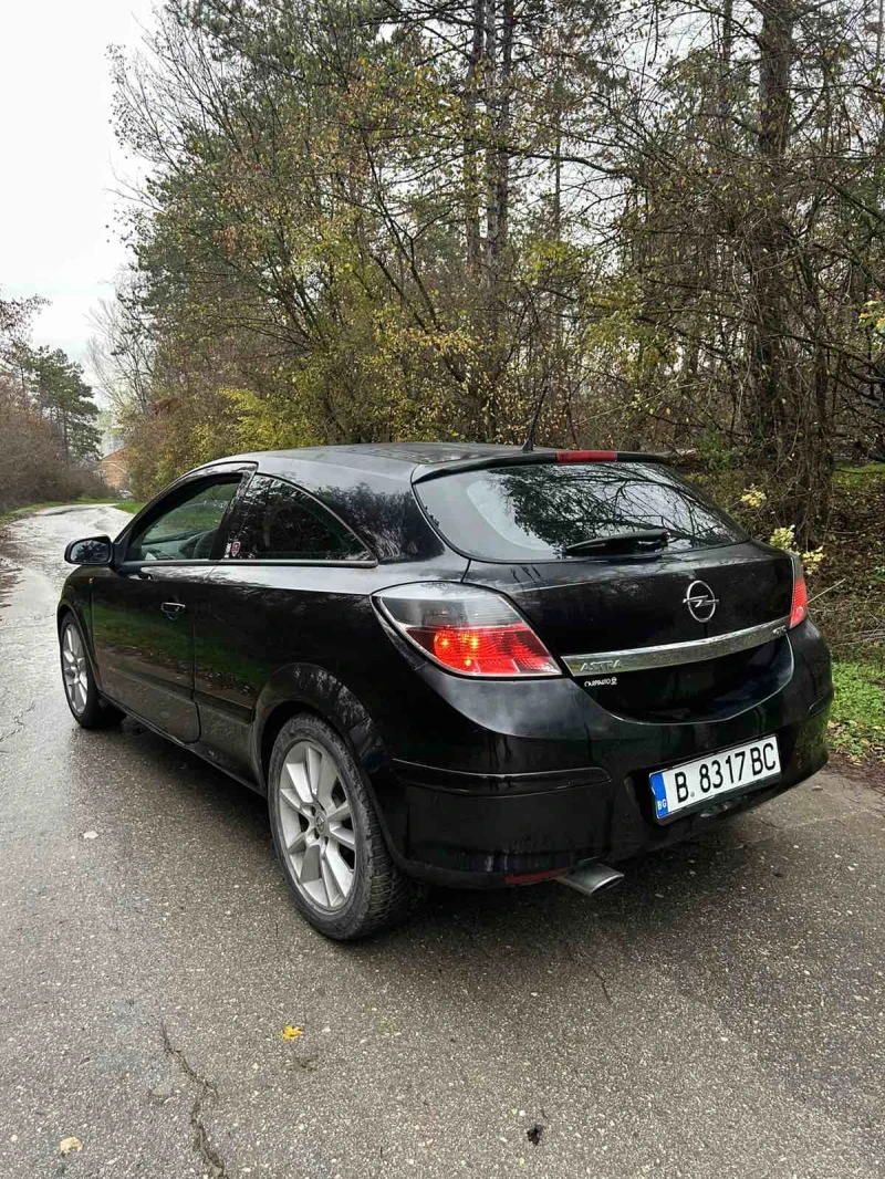 Opel Astra Astra H GTC 1.4 16v, снимка 10 - Автомобили и джипове - 52672873