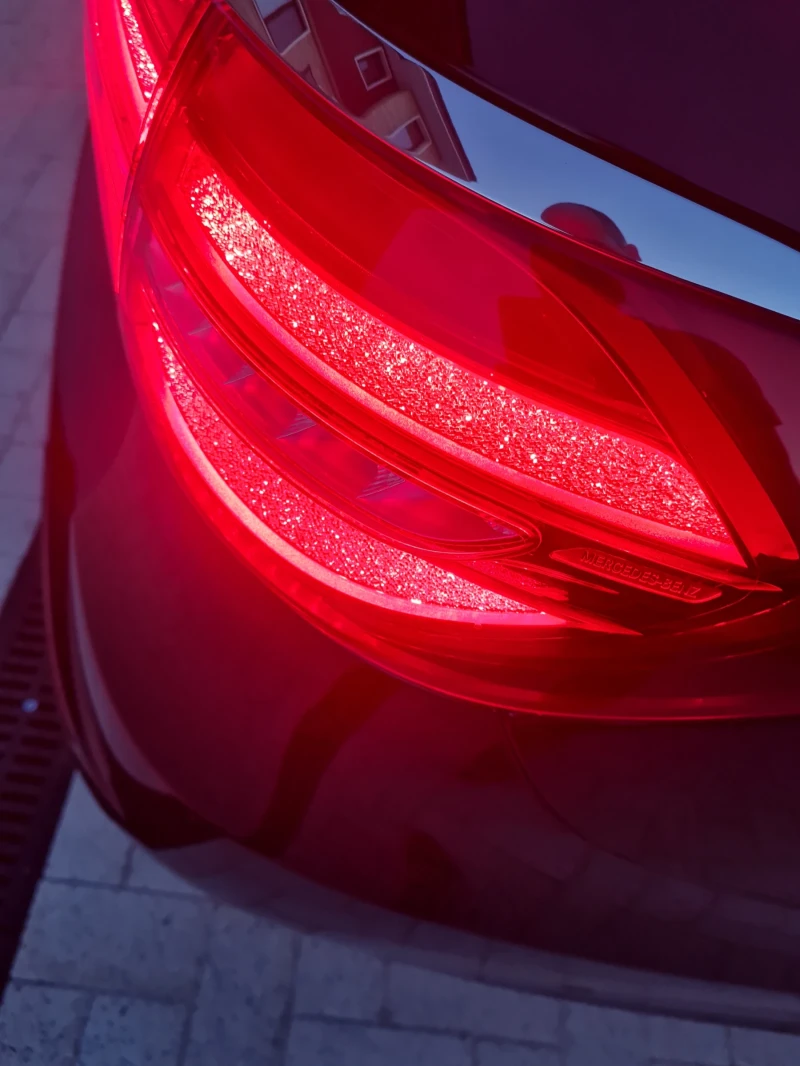 Mercedes-Benz E 220 AMG ORIGINAL СЕРВИЗНА КНИЖКА ОТ МЕРЦЕДЕС , снимка 5 - Автомобили и джипове - 52704074