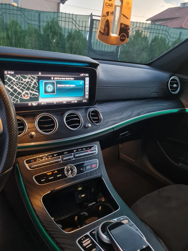 Mercedes-Benz E 220 AMG ORIGINAL СЕРВИЗНА КНИЖКА ОТ МЕРЦЕДЕС , снимка 13 - Автомобили и джипове - 52704074