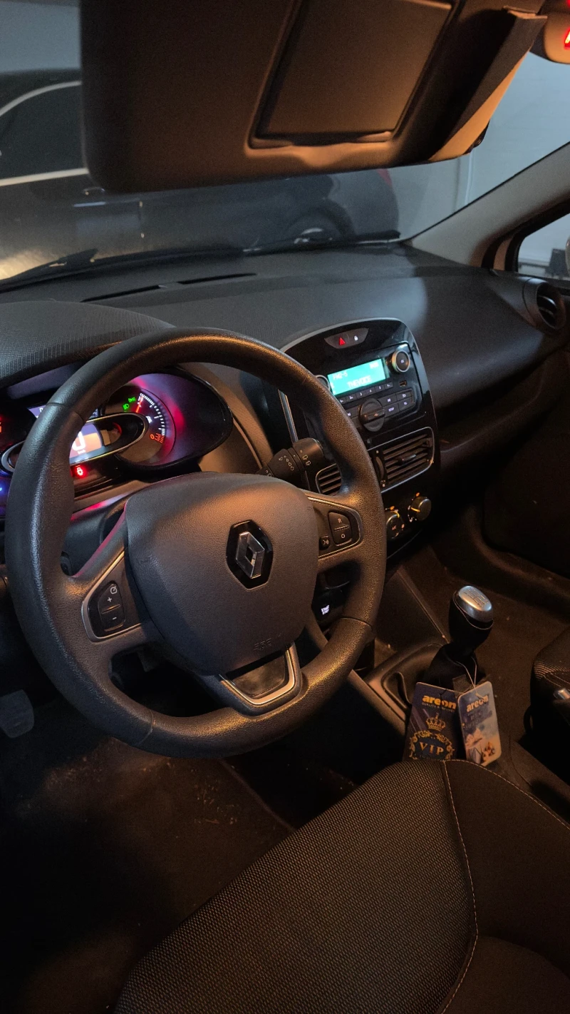 Renault Clio 1.2 Бензин, N1 Категория, снимка 6 - Автомобили и джипове - 53163738