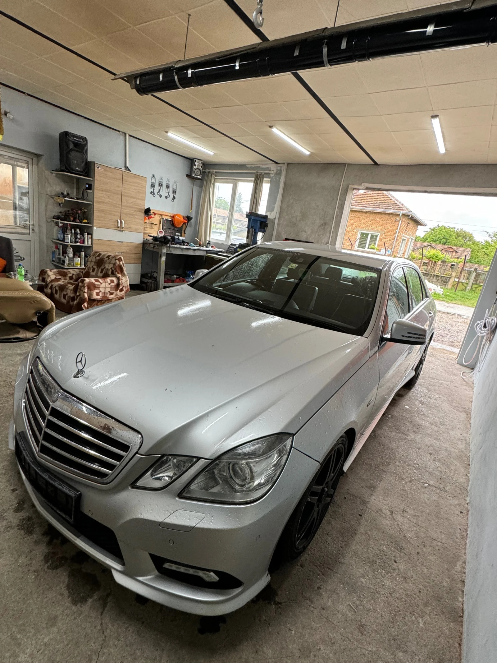 Mercedes-Benz E 250 AMG 651 - изображение 3