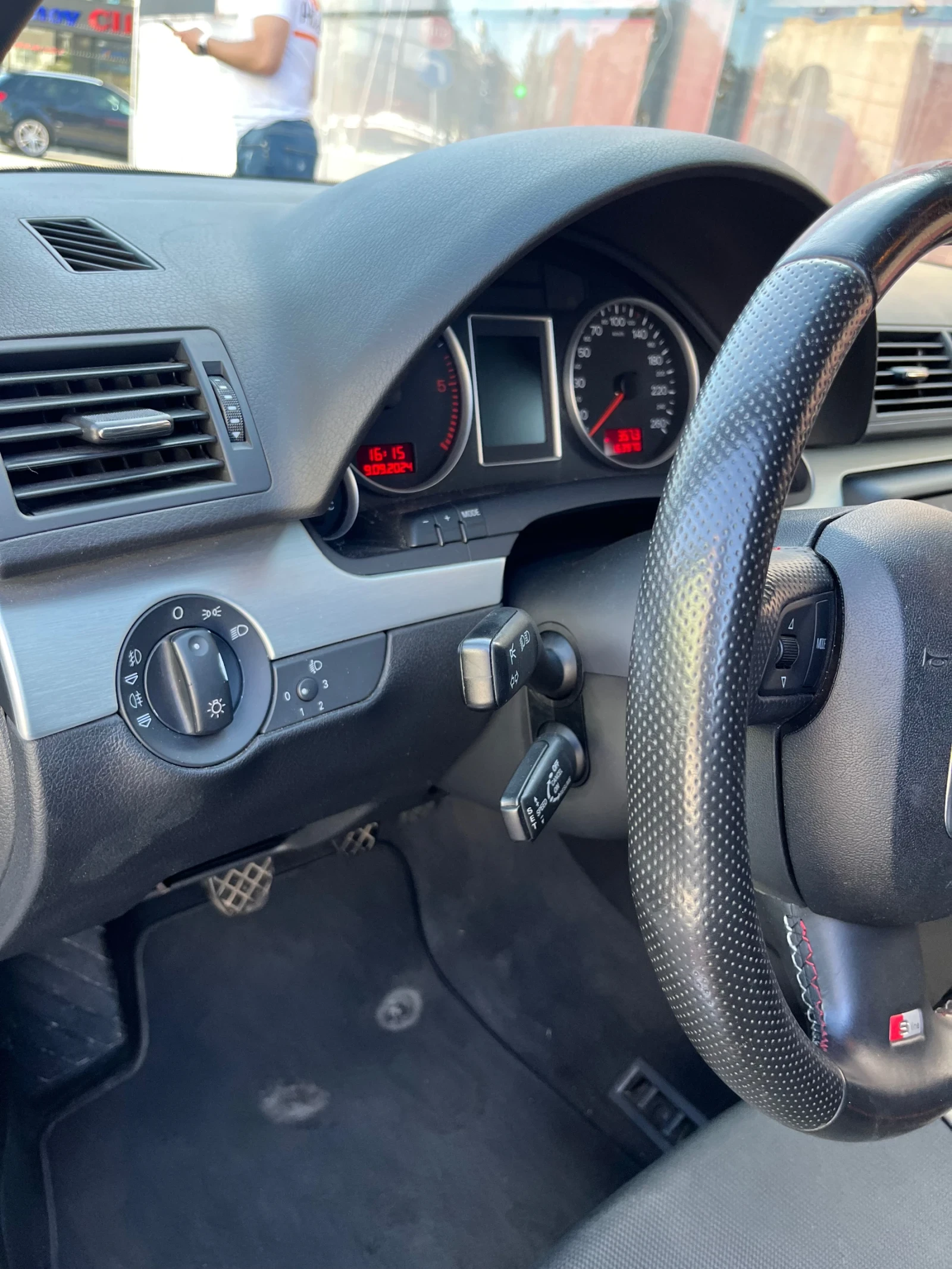 Audi A4 2.0TDI S-LINE | Mobile.bg — изображение 12