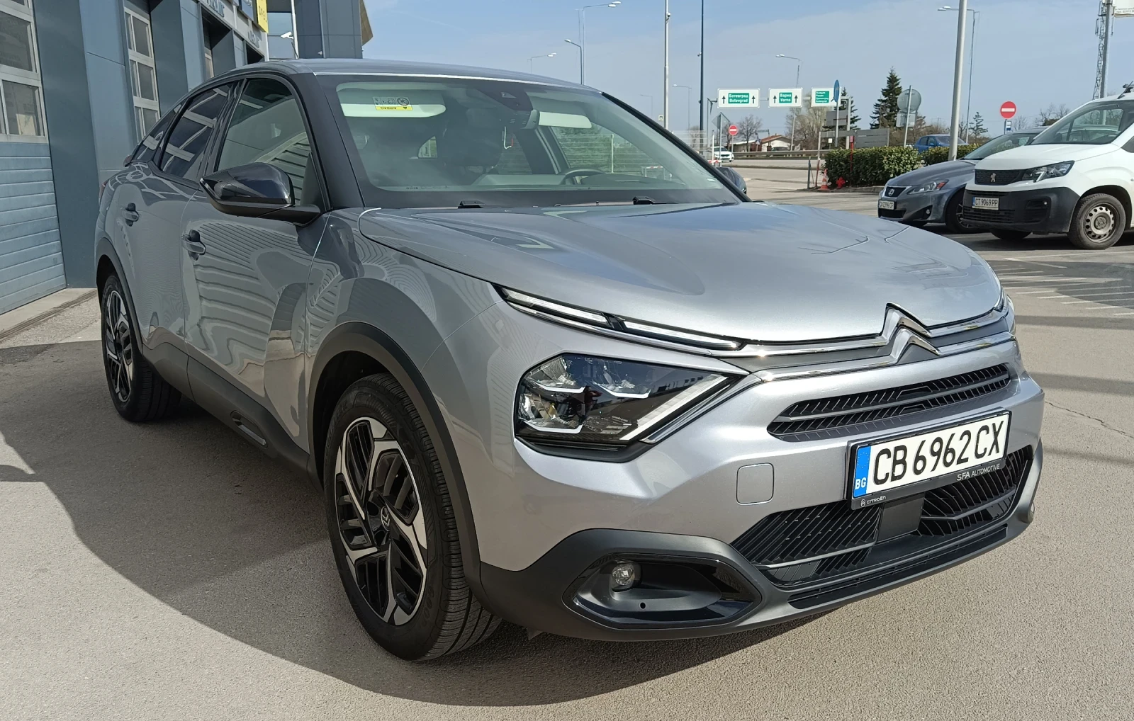 Citroen C4 FEEL PACK В ГАРАНЦИЯ с 2 комплекта гуми с джанти - изображение 3
