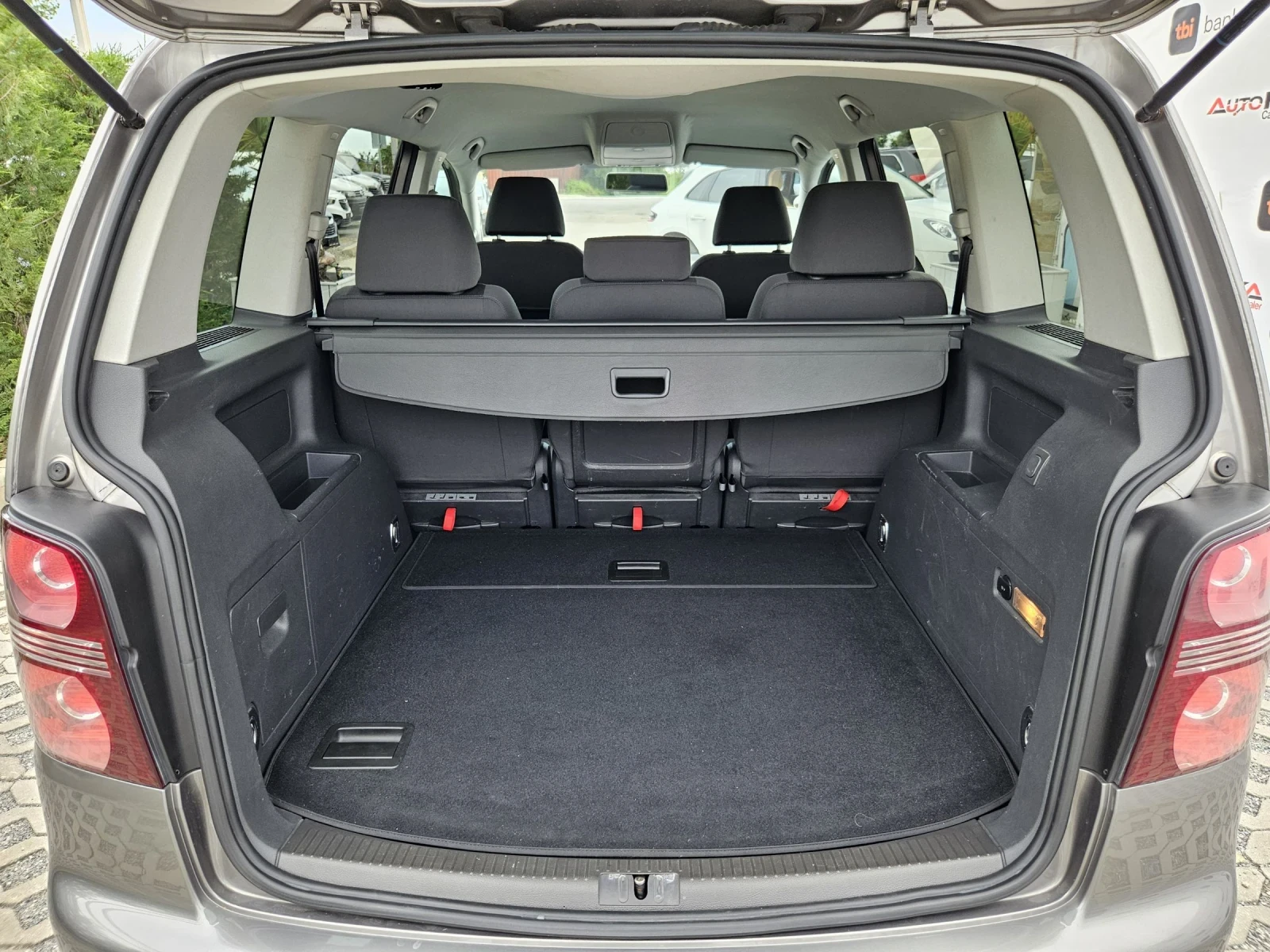 VW Touran 2.0i-109кс= ФАБРИЧЕН МЕТАН= FACELIFT= HIGHLINE  - изображение 10