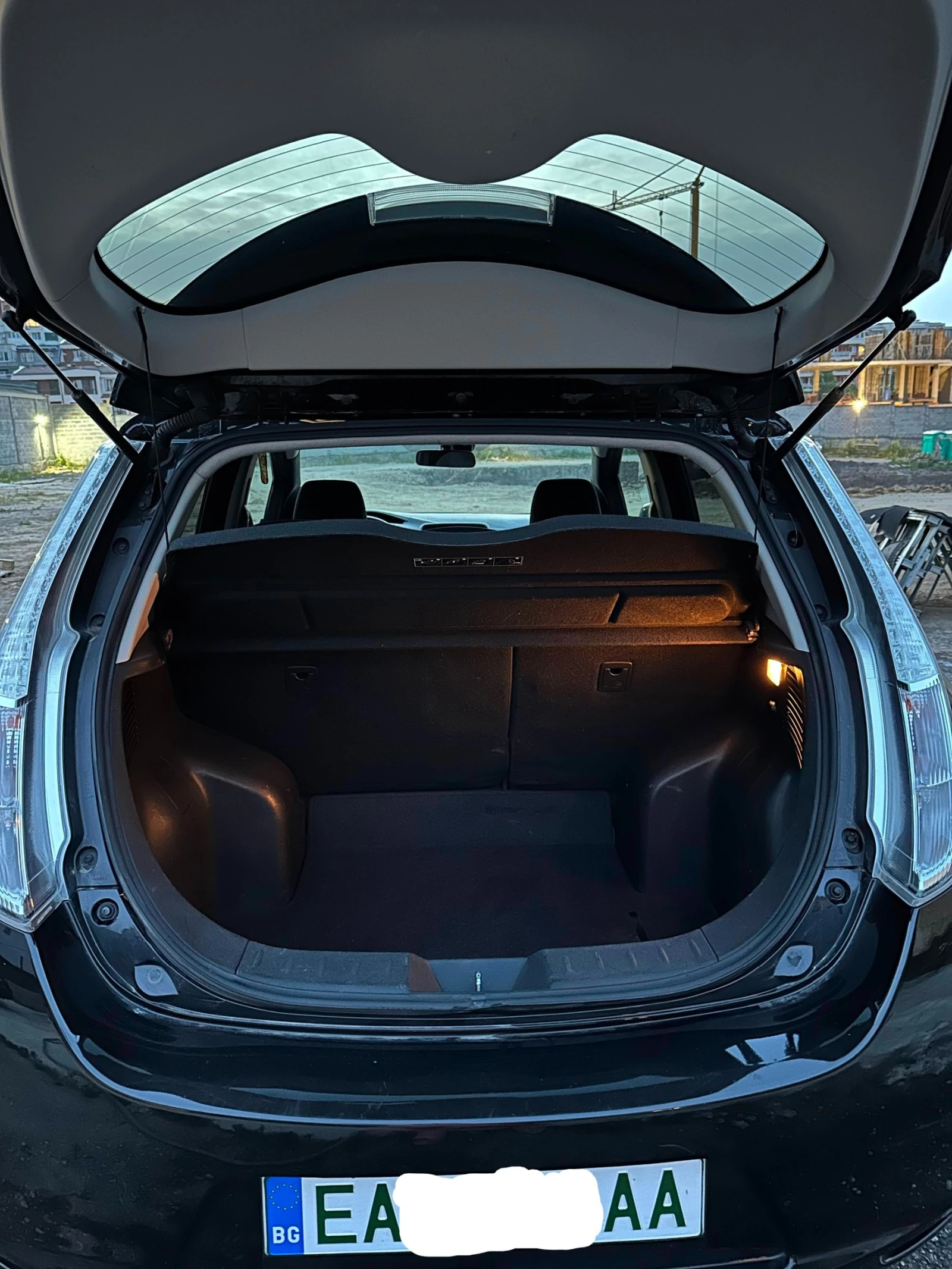 Nissan Leaf   - изображение 5