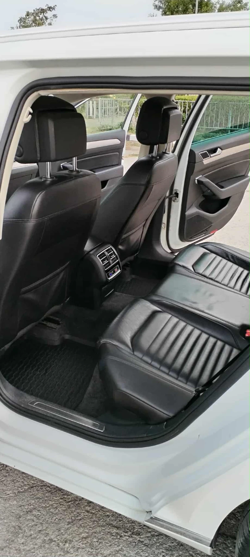 VW Passat 2.0 TDI DSG - изображение 9