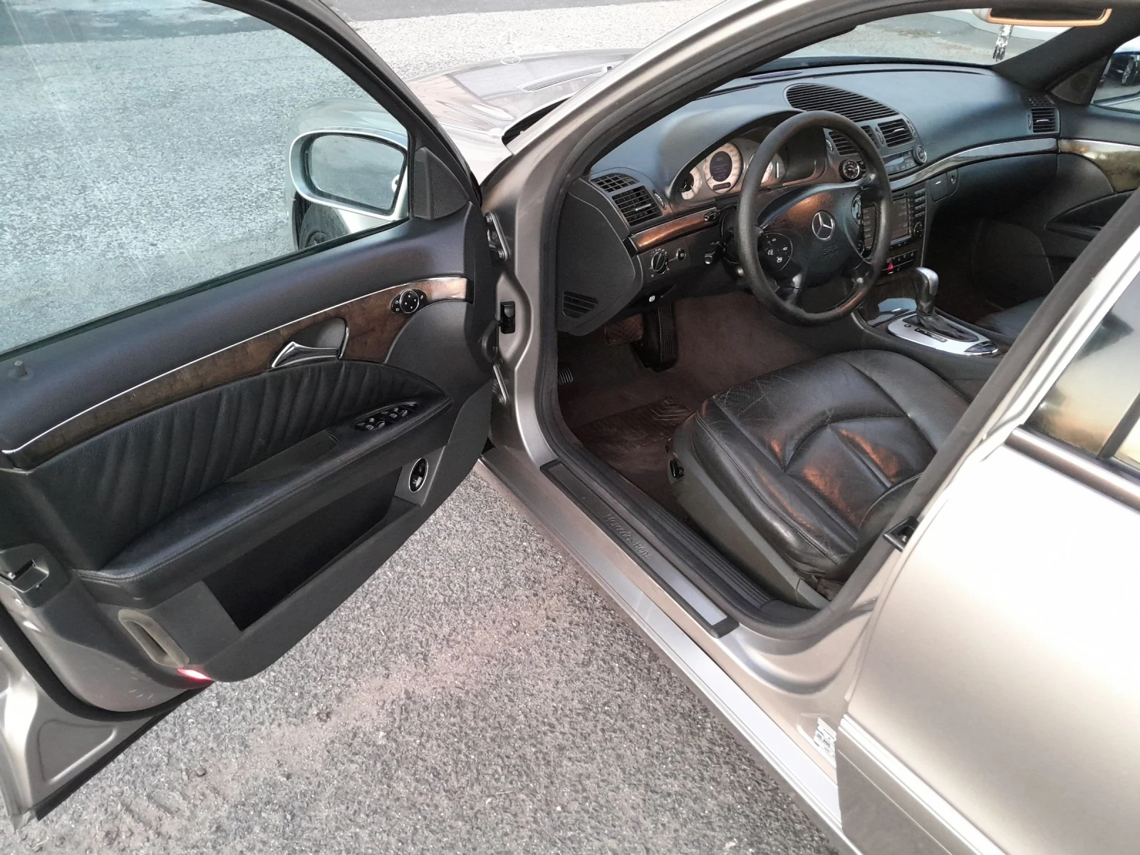 Mercedes-Benz E 320  - изображение 5