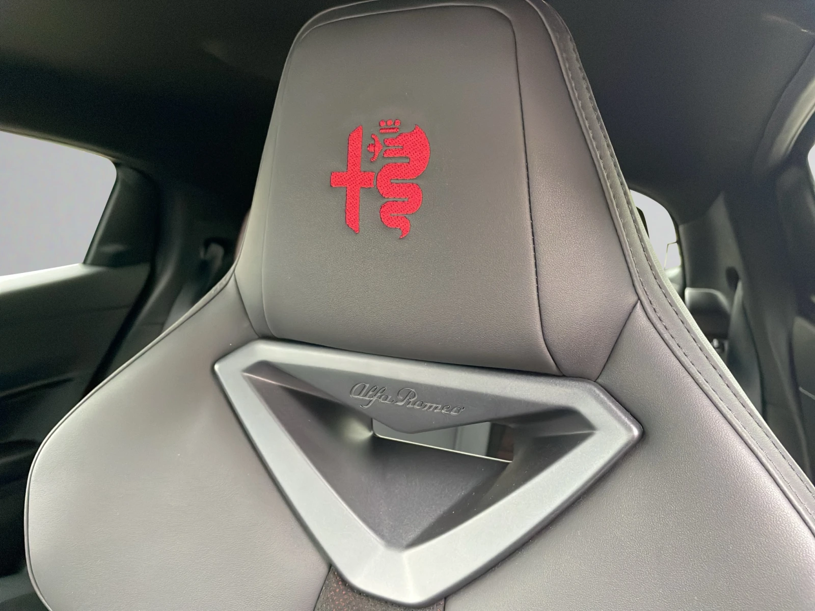 Alfa Romeo Junior JUNIOR SPECIALE IBRIDA 1.2 48V-Hybrid 145HP | Mobile.bg   15