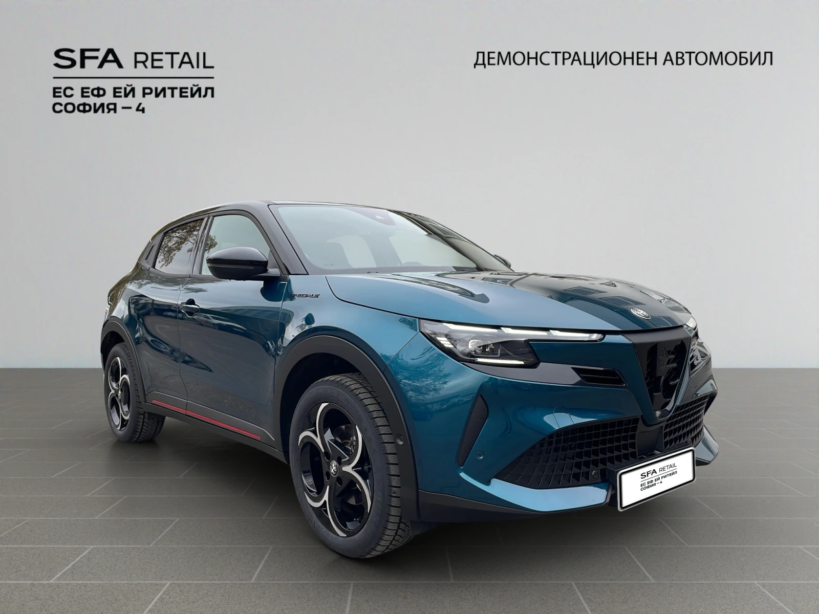 Alfa Romeo Junior JUNIOR SPECIALE IBRIDA 1.2 48V-Hybrid 145HP - изображение 3