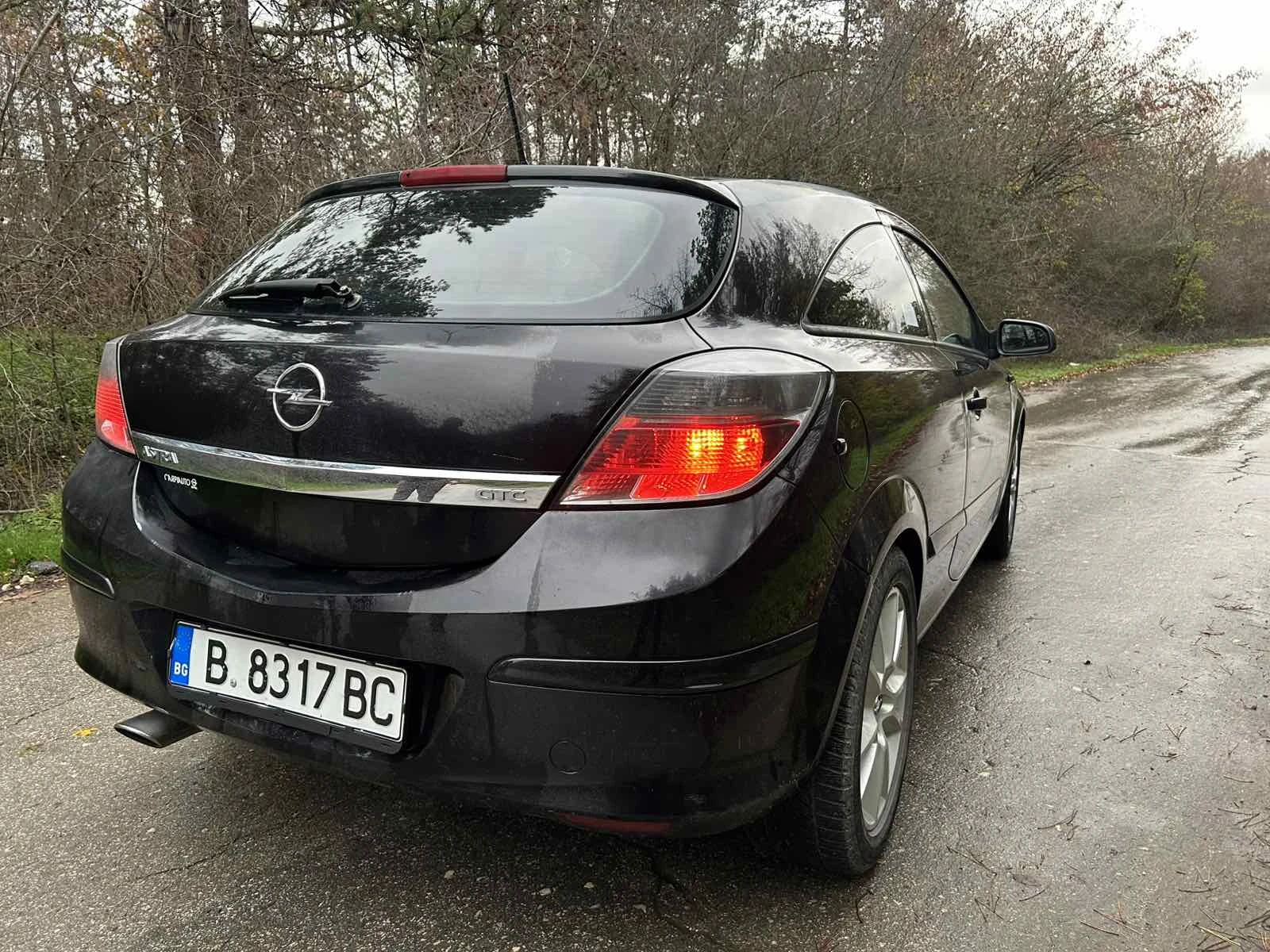Opel Astra Astra H GTC 1.4 16v - изображение 7