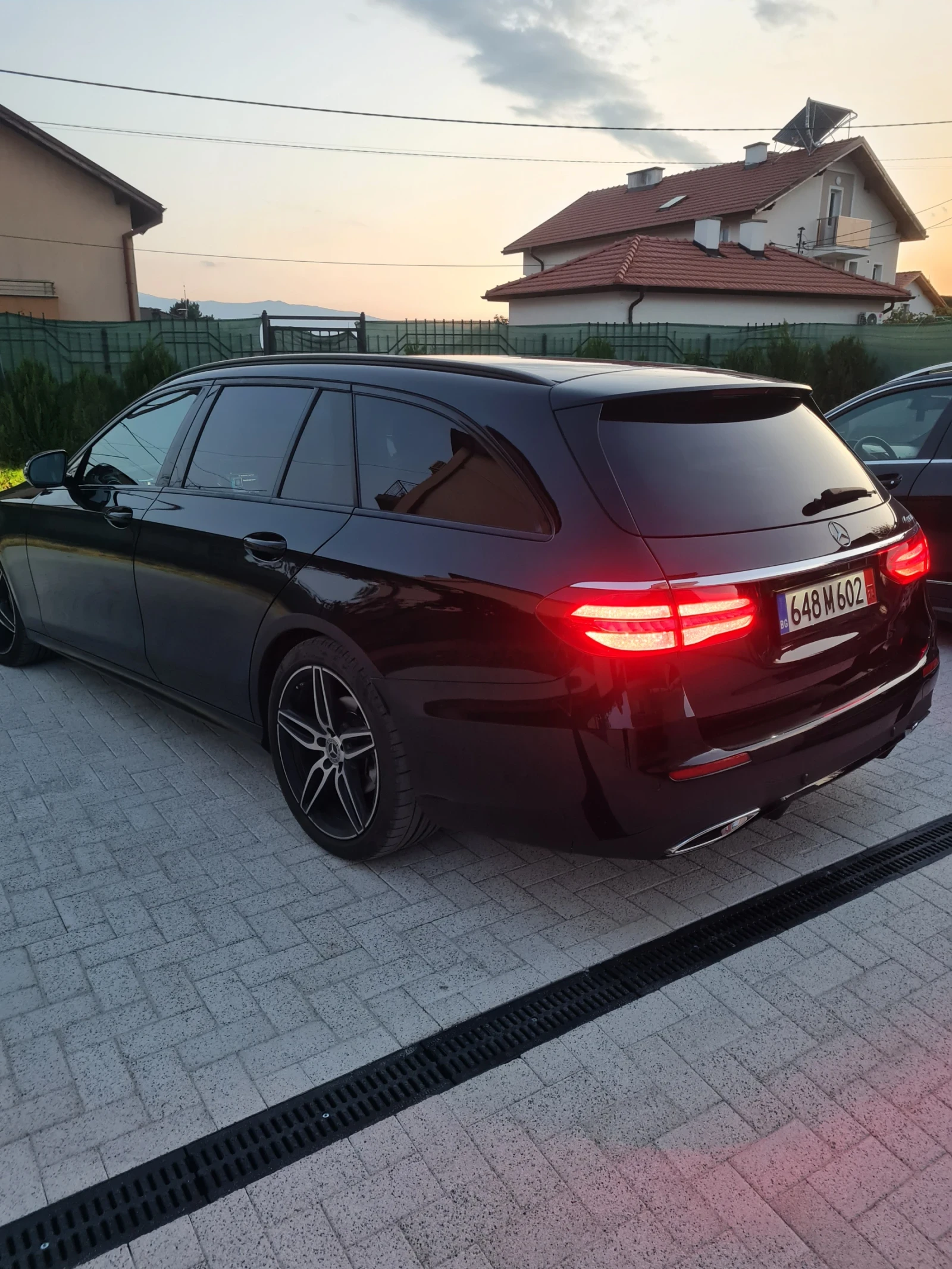 Mercedes-Benz E 220 AMG ORIGINAL СЕРВИЗНА КНИЖКА ОТ МЕРЦЕДЕС  - изображение 8