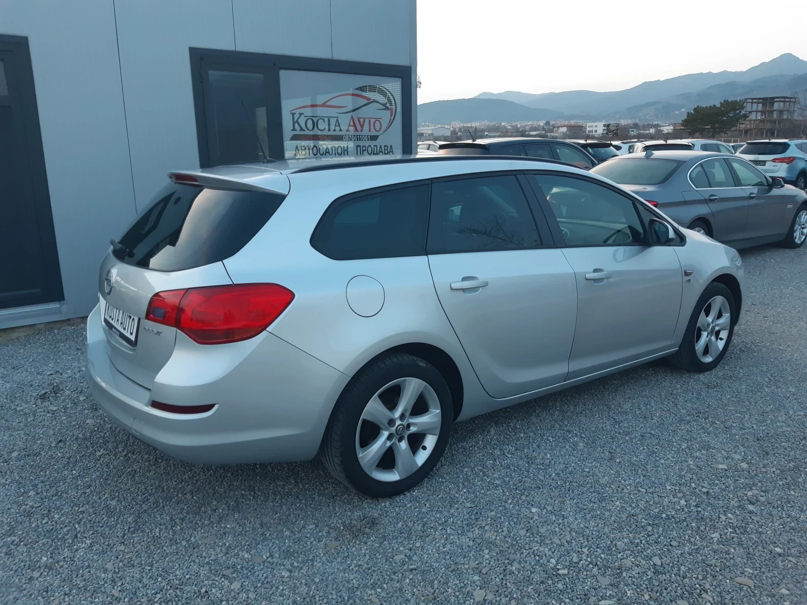 Opel Astra КАТО НОВ/ГАЗ, снимка 3 - Автомобили и джипове - 53712912