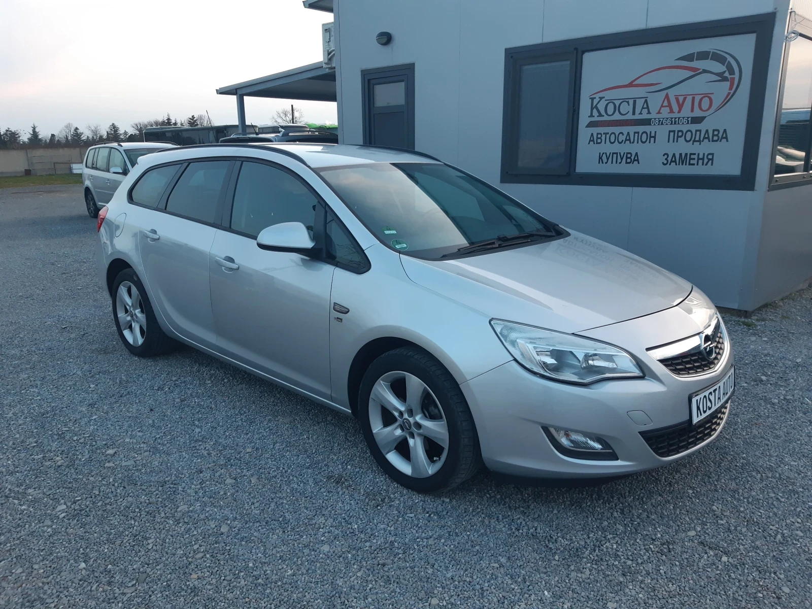 Opel Astra КАТО НОВ/ГАЗ, снимка 2 - Автомобили и джипове - 53712912