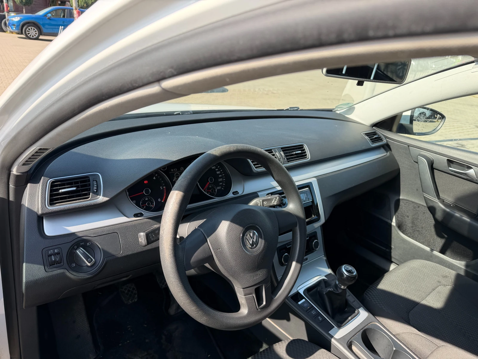 VW Passat 1.6TDI EURO 5, снимка 13 - Автомобили и джипове - 54342558