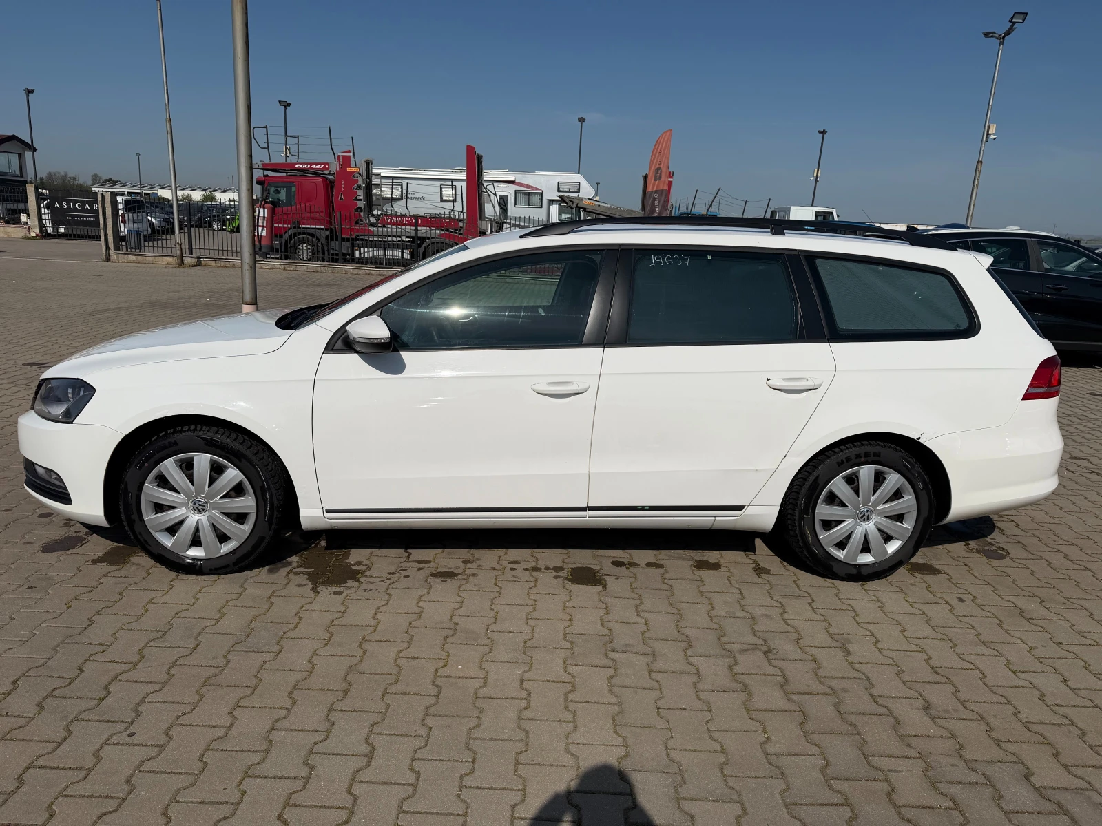 VW Passat 1.6TDI EURO 5, снимка 9 - Автомобили и джипове - 54342558