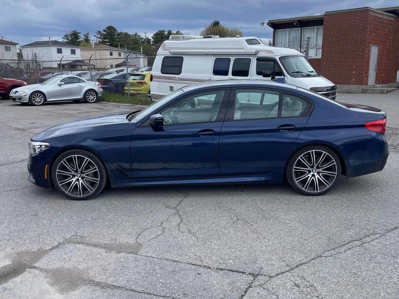 BMW 540 | HARMAN KARDON | ПОДГРЕВ | ДВА КЛЮЧА | , снимка 2 - Автомобили и джипове - 54393835