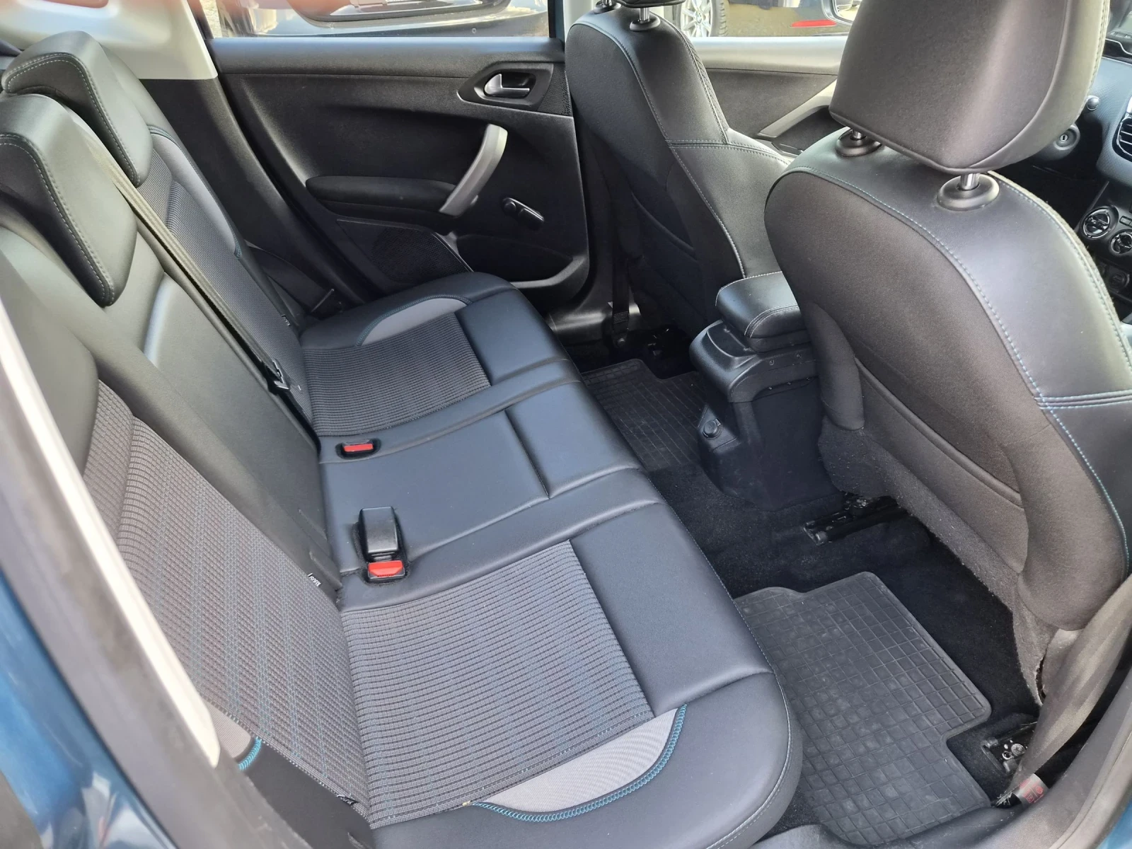 Peugeot 2008 1.6HDI NAVI EURO 6, снимка 12 - Автомобили и джипове - 55015399
