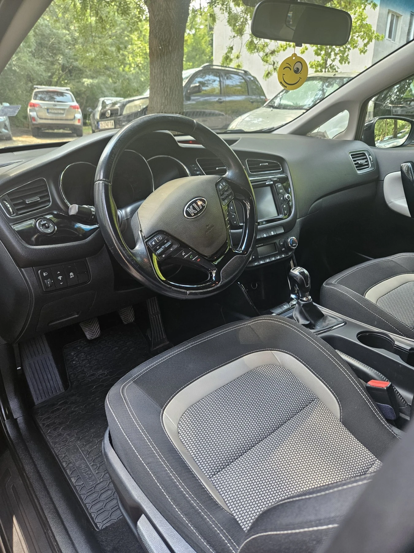 Kia Ceed, снимка 5 - Автомобили и джипове - 55386511