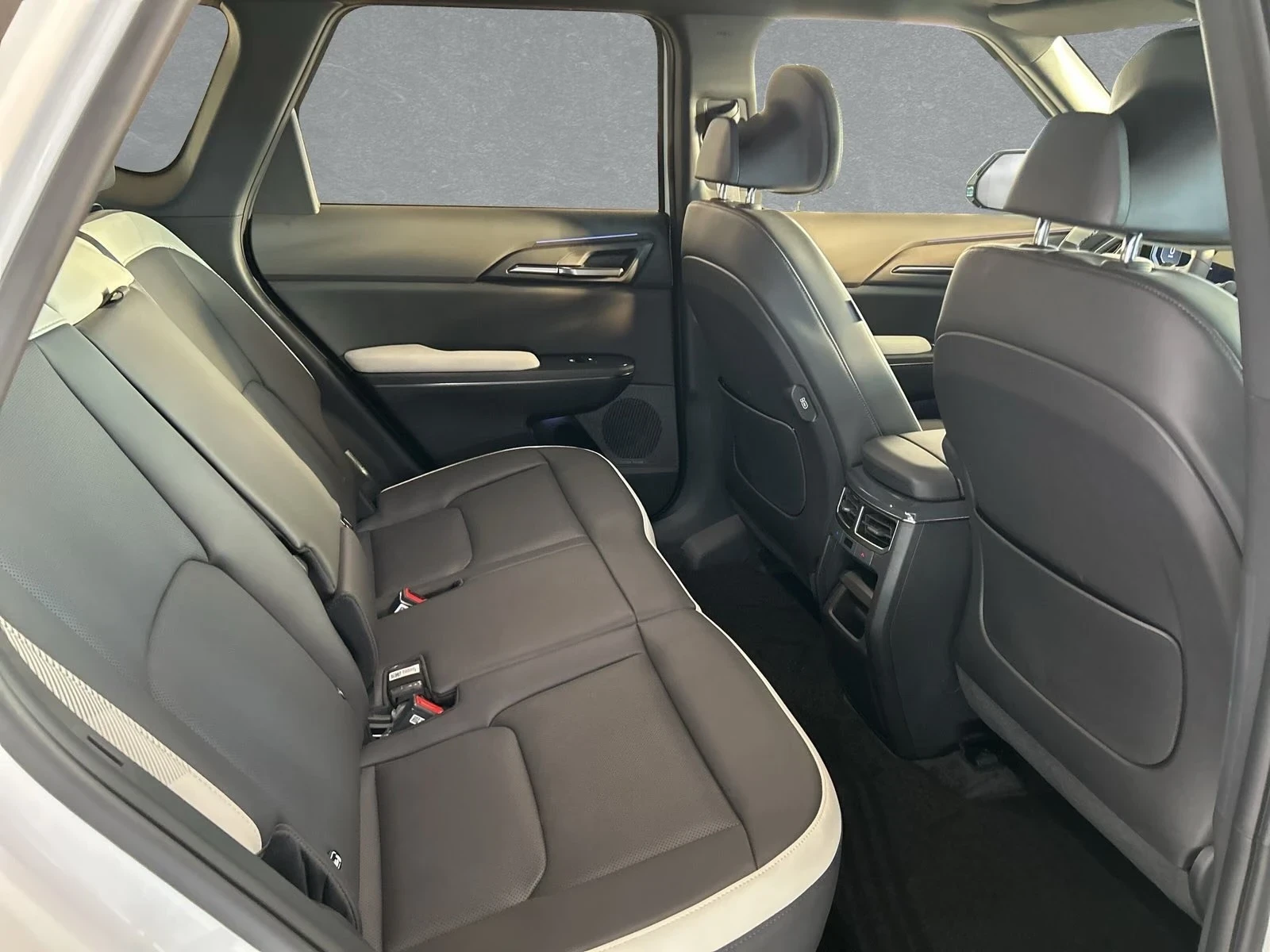 Kia EV5 GT-LINE All Options + PANO Warranty! | Mobile.bg � ����������� 14
