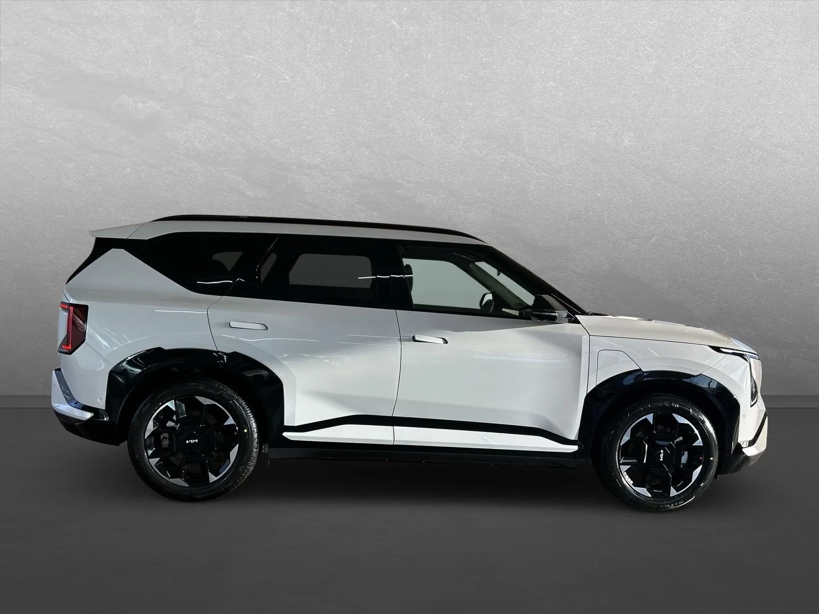 Kia EV5 GT-LINE All Options + PANO Warranty! | Mobile.bg � ����������� 3