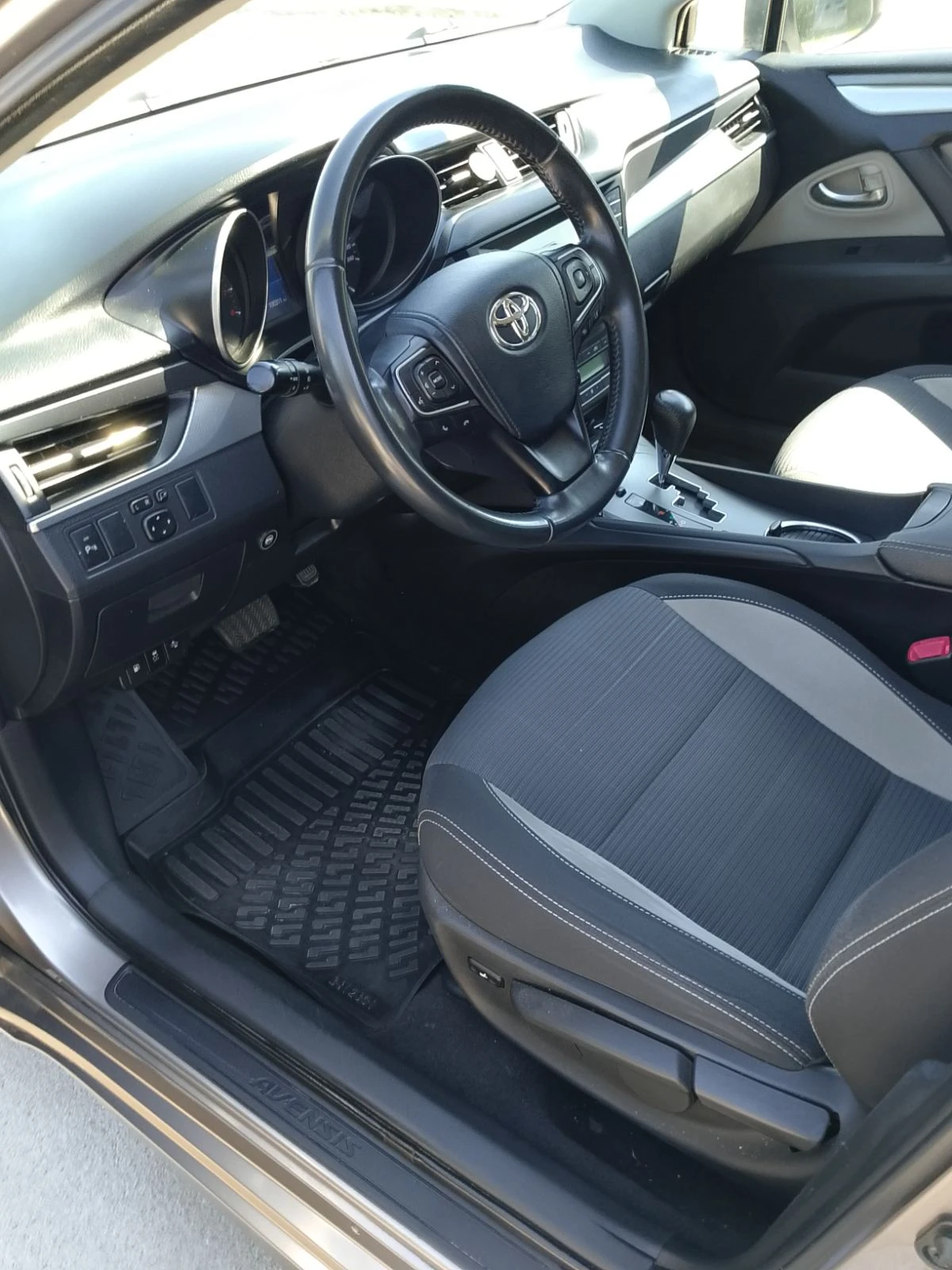 Toyota Avensis, снимка 7 - Автомобили и джипове - 55531041
