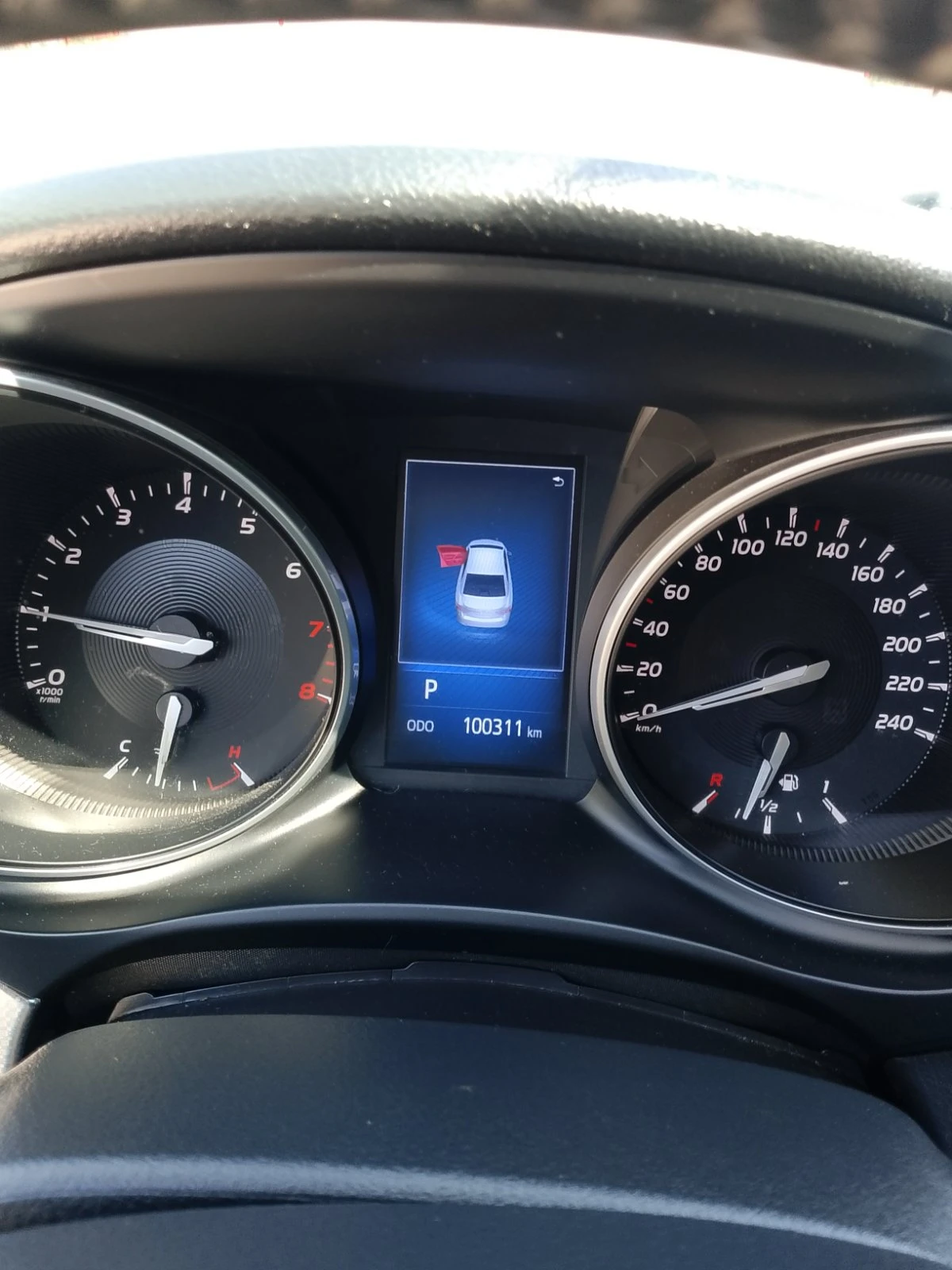 Toyota Avensis, снимка 10 - Автомобили и джипове - 55531041