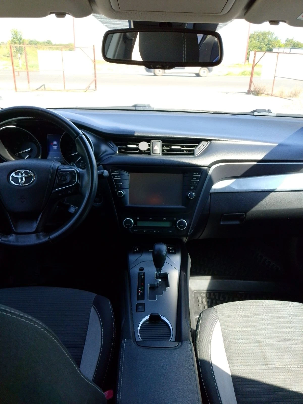 Toyota Avensis, снимка 9 - Автомобили и джипове - 55531041