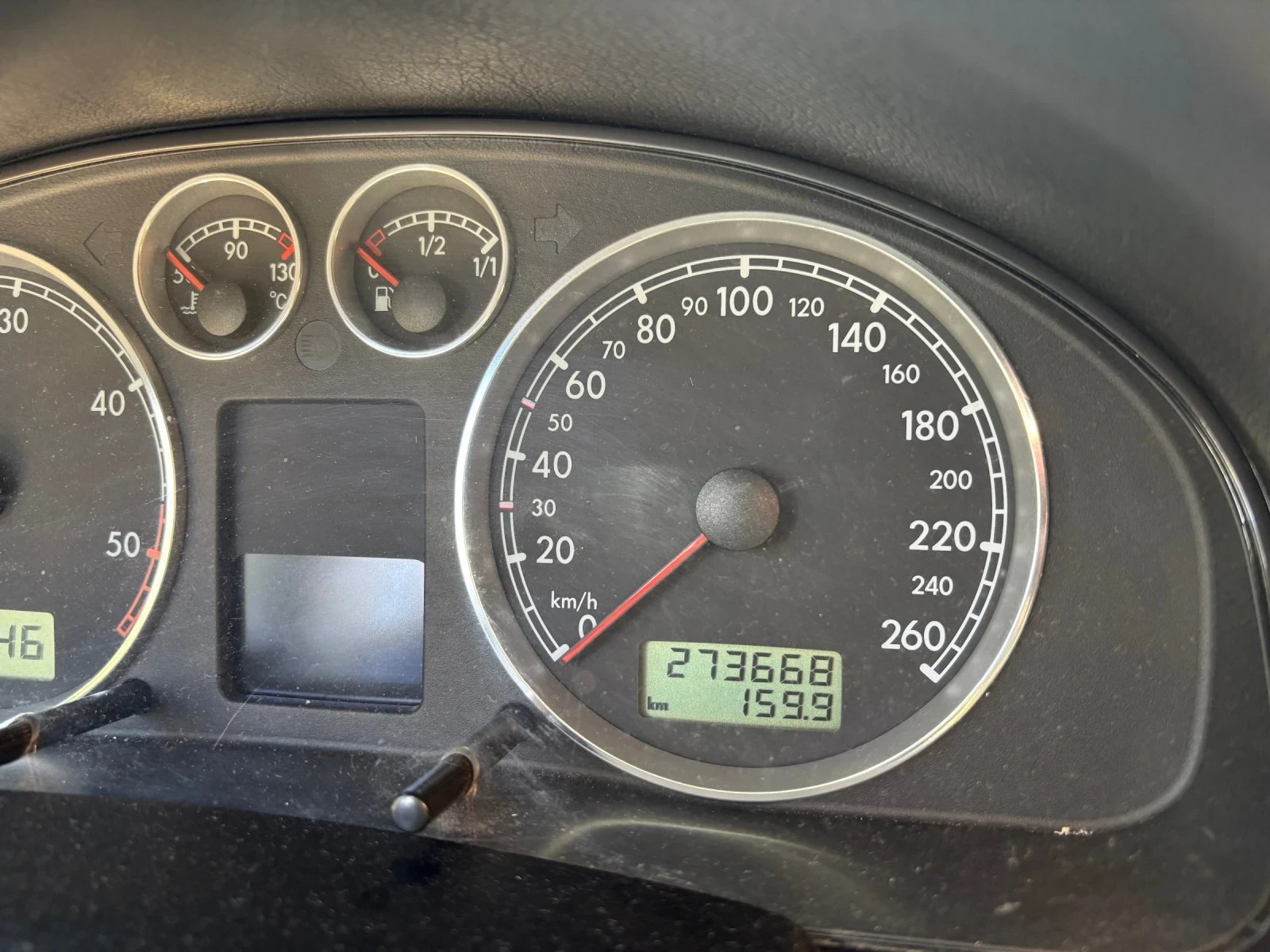 VW Passat, снимка 11 - Автомобили и джипове - 56358777
