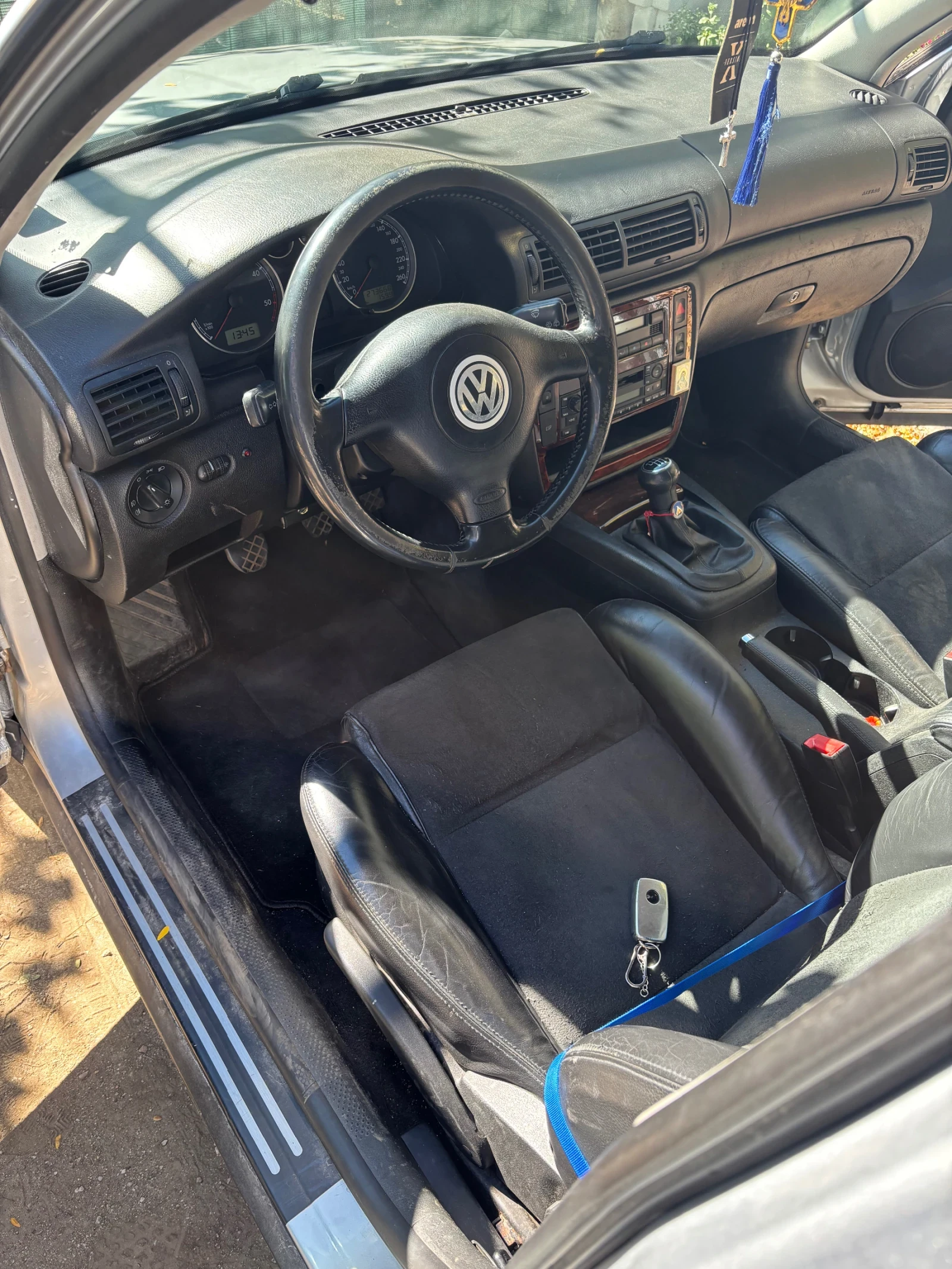 VW Passat, снимка 8 - Автомобили и джипове - 56358777