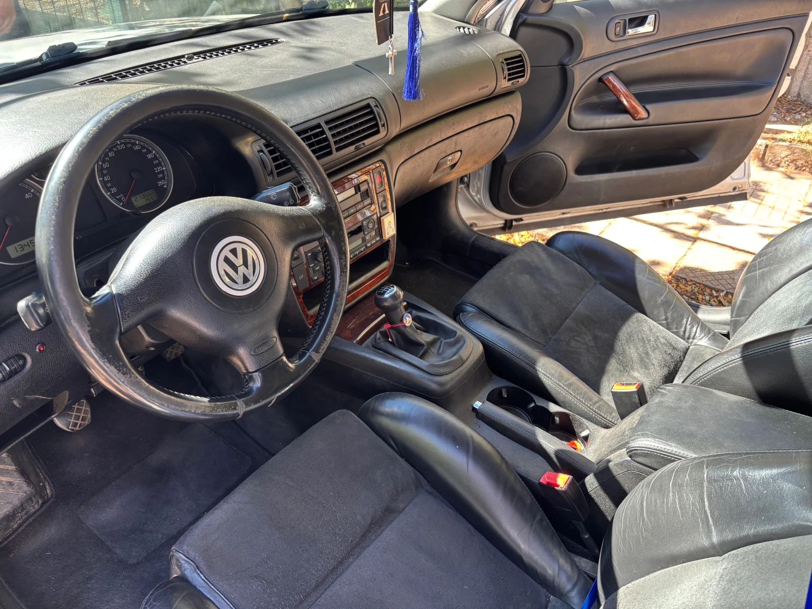 VW Passat, снимка 7 - Автомобили и джипове - 56358777