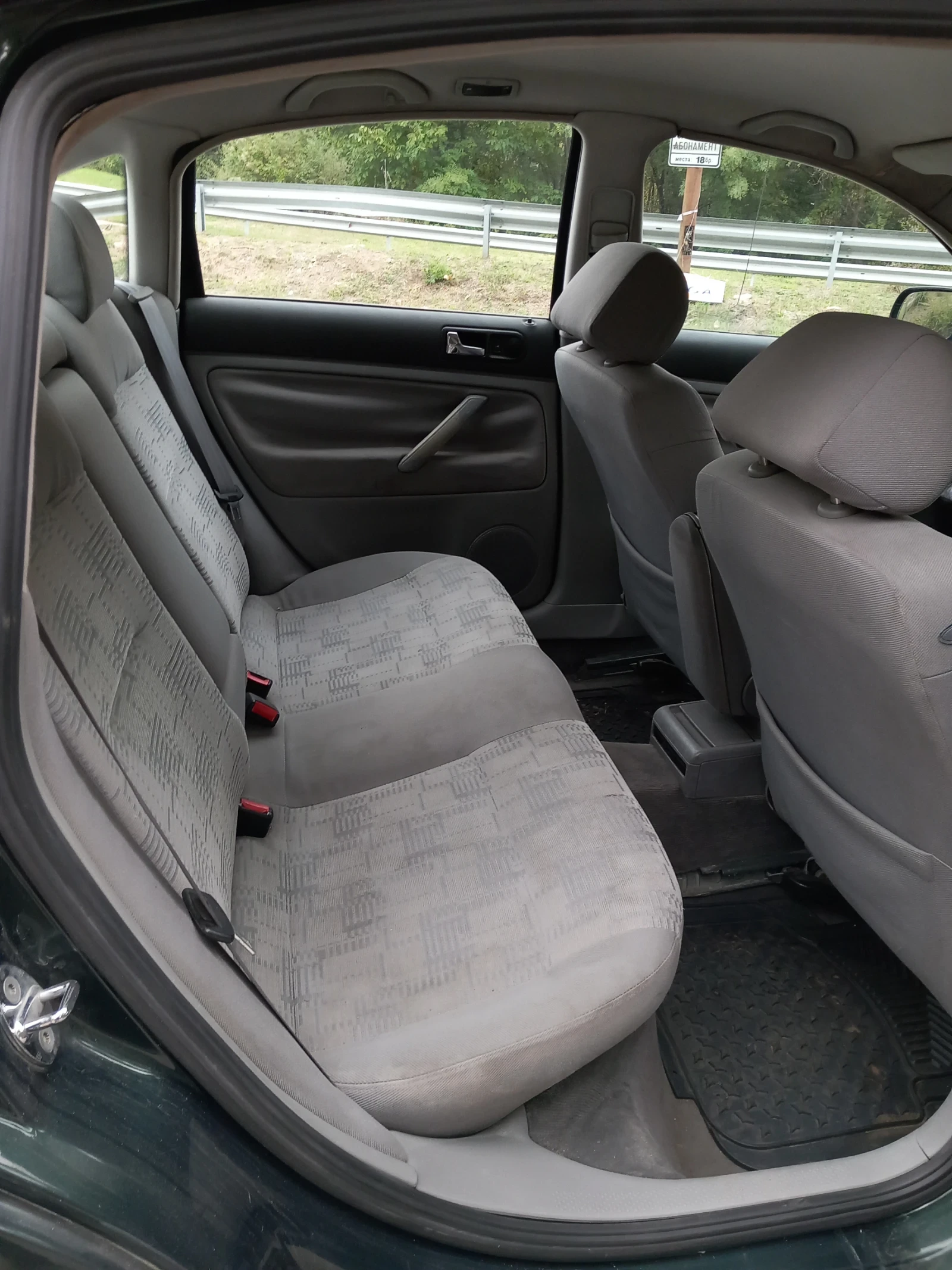 VW Passat 1.8 ГА3, снимка 8 - Автомобили и джипове - 56580208