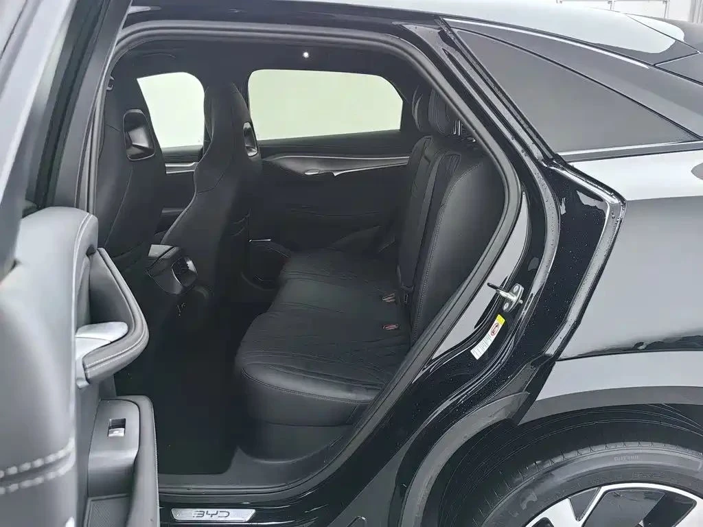 BYD Sealion 7, снимка 15 - Автомобили и джипове - 56724052