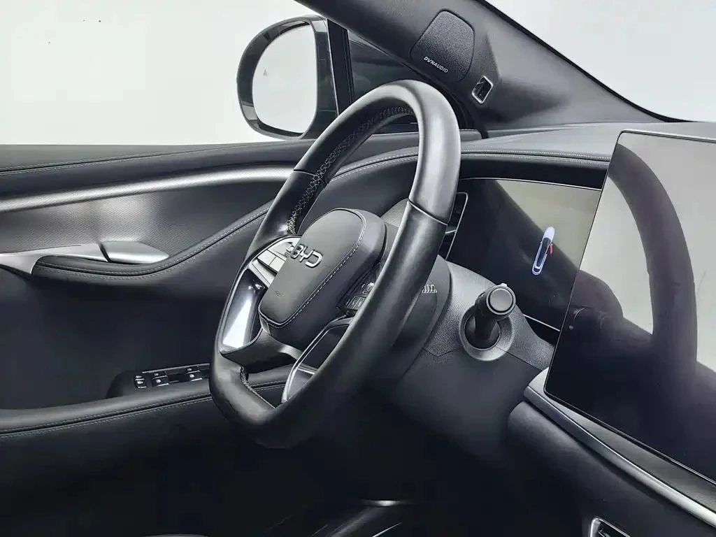 BYD Sealion 7, снимка 9 - Автомобили и джипове - 56724052
