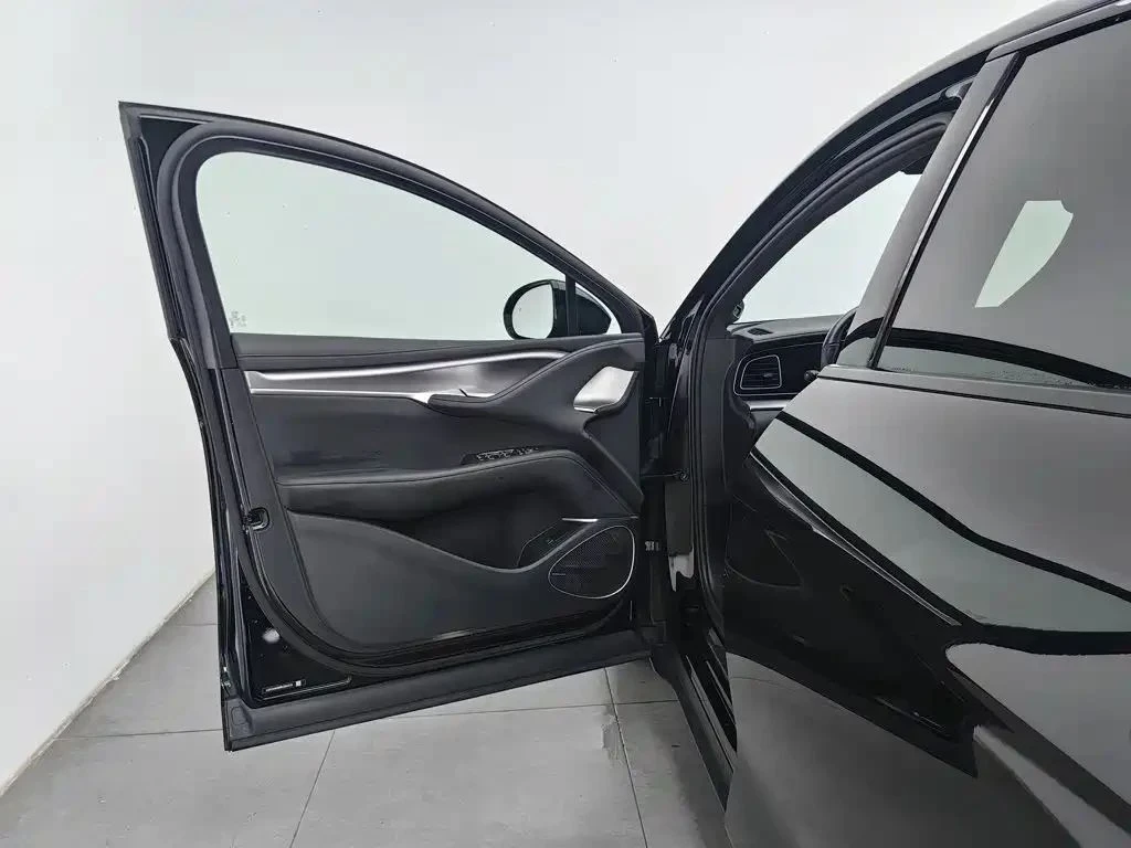 BYD Sealion 7, снимка 13 - Автомобили и джипове - 56724052