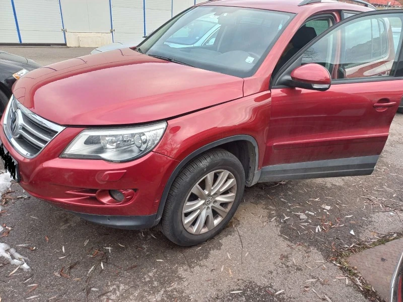 VW Tiguan, снимка 6 - Автомобили и джипове - 47614107