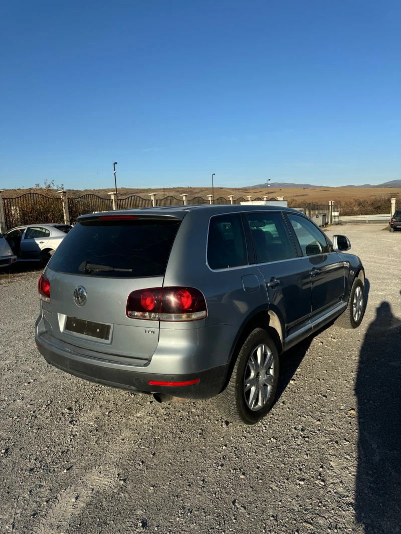 VW Touareg 2.5TDi, снимка 3 - Автомобили и джипове - 47948249