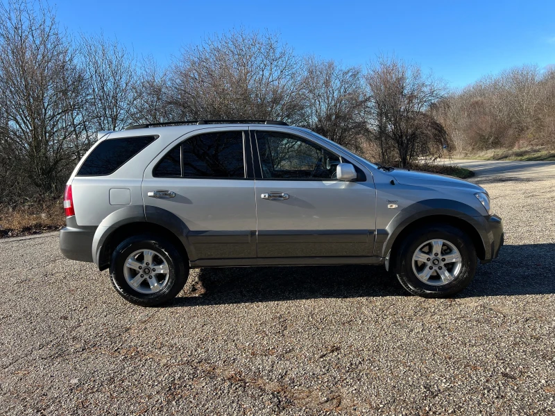 Kia Sorento 2.5CRDI , снимка 2 - Автомобили и джипове - 48269951