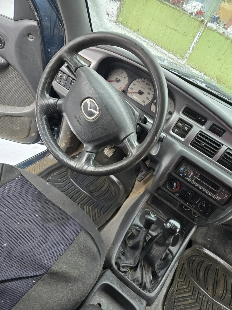 Mazda B2500 4x4 FL, снимка 12 - Автомобили и джипове - 48492846