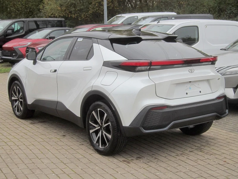 Toyota C-HR Hybrid Black&White Klimaaut, снимка 2 - Автомобили и джипове - 49268483