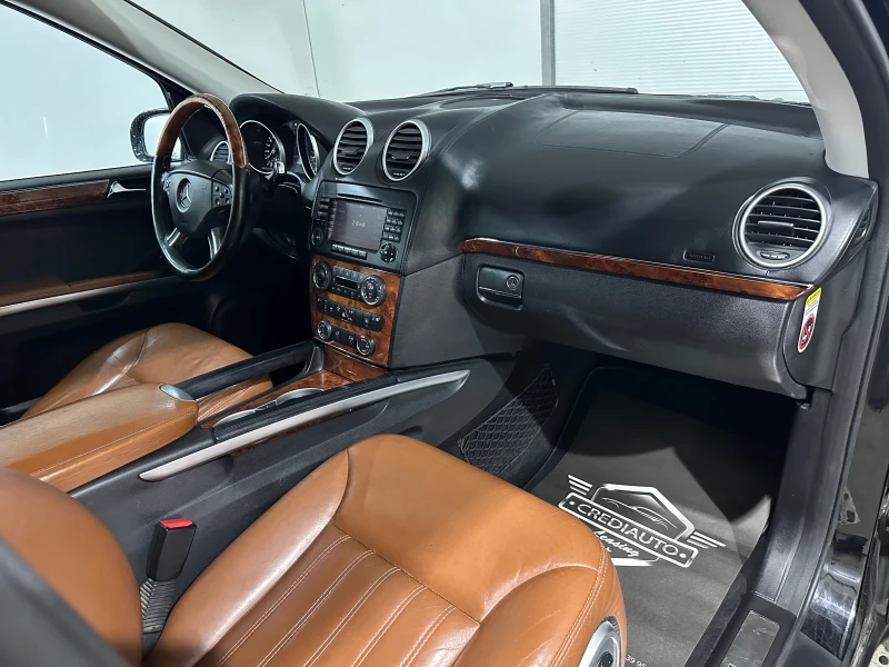 Mercedes-Benz ML 320 4MATIC Designo , снимка 9 - Автомобили и джипове - 52890792