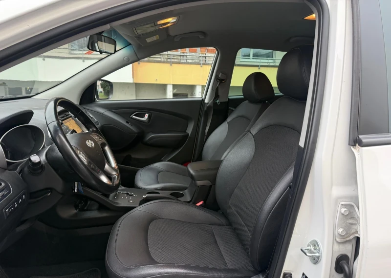 Hyundai IX35 2.0 166к.4Х4 ОЧАКВАН ВНОС ОТ ШВЕЙЦАРИЯ , снимка 7 - Автомобили и джипове - 53146964